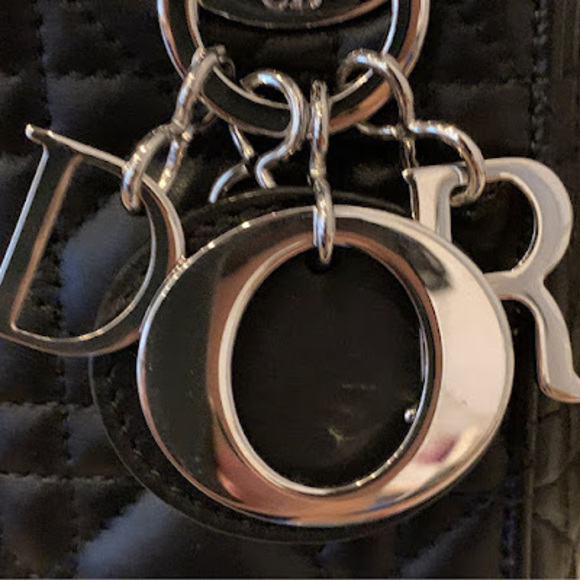 Meet your Posher, Doreen - Picture 1 of 1